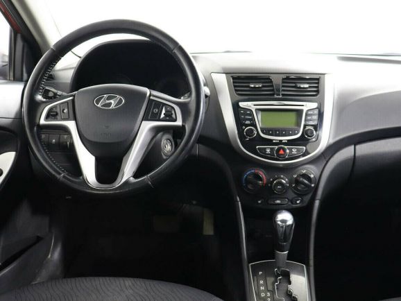 Hyundai Solaris, 1.6 л, АТ, 2011 фото 7