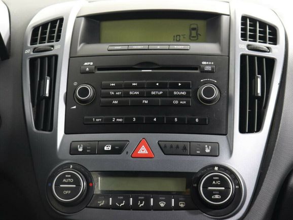 Kia Ceed, 1.6 л, АТ, 2008 фото 1