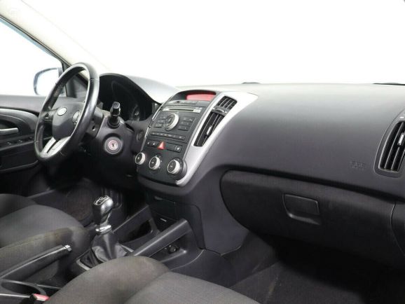 Kia Ceed, 1.6 л, МТ, 2010 фото 2