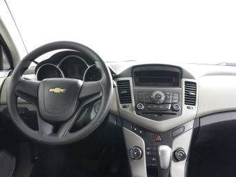 Chevrolet Cruze, 1.6 л, АКПП, 2011 фото 8