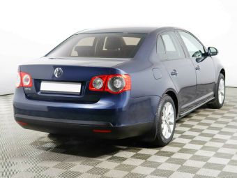 Volkswagen Jetta, 1.6 л, МКПП, 2009 фото 5