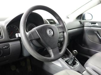 Volkswagen Jetta, 1.6 л, МКПП, 2010 фото 7