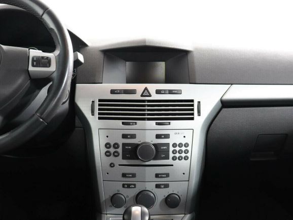 Opel Astra, 1.6 л, Робот, 2012 фото 7