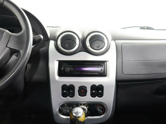 Renault Logan, 1.6 л, МТ, 2013 фото 7