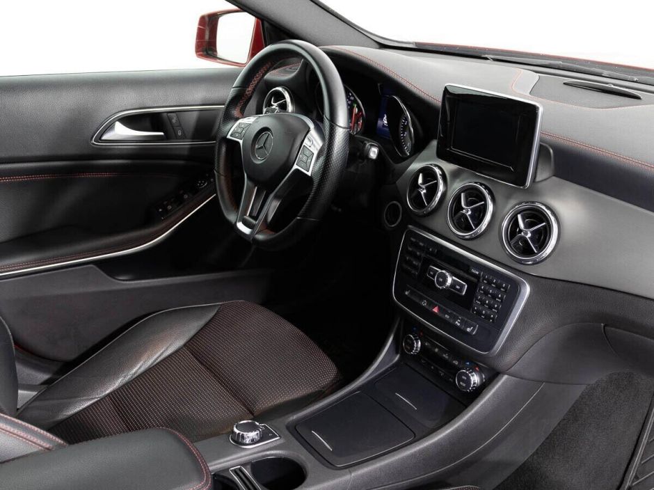 Mercedes-Benz GLA, 1.6 л, Робот, 2015 фото 2