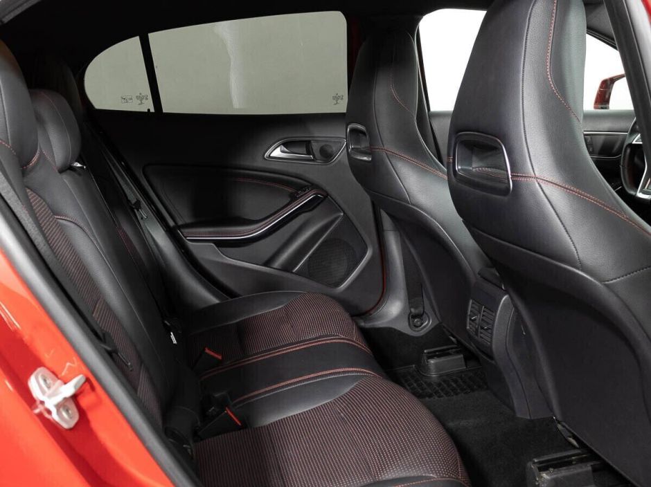 Mercedes-Benz GLA, 1.6 л, Робот, 2015 фото 1