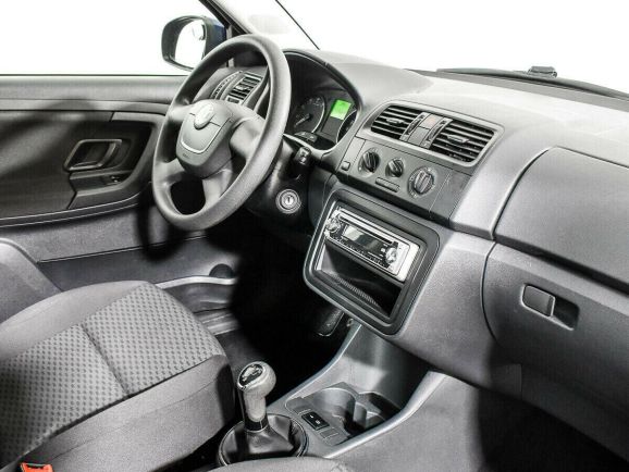 Skoda Fabia, 1.2 л, МТ, 2011 фото 2