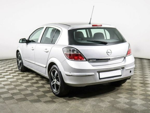 Opel Astra, 1.6 л, Робот, 2011 фото 5