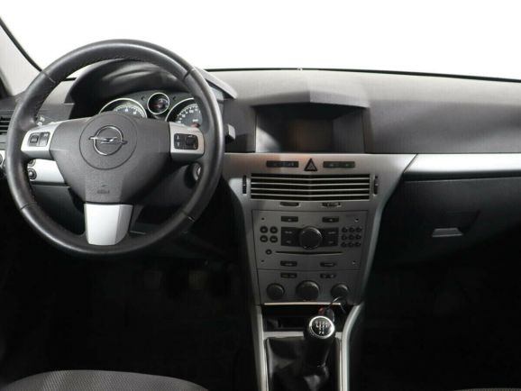 Opel Astra, 1.6 л, МТ, 2012 фото 8