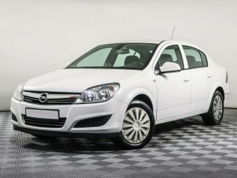 Opel Astra, 1.6 л, МКПП, 2010 фото 3