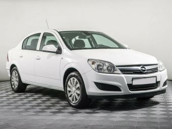 Opel Astra, 1.6 л, МКПП, 2010 фото 4