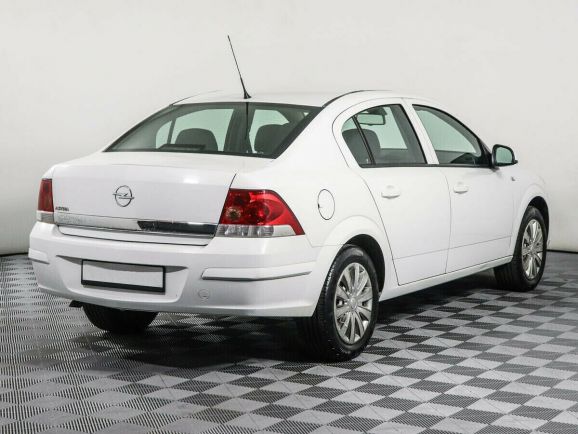 Opel Astra, 1.6 л, МТ, 2010 фото 5