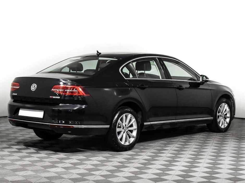 Volkswagen Passat, 1.8 л, Робот, 2018 фото 4