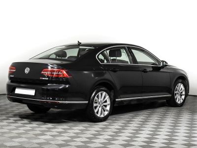 Volkswagen Passat, 1.8 л, РКПП, 2018 фото 4