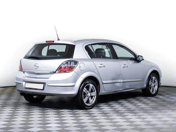 Opel Astra, 1.6 л, Робот, 2012 фото 7