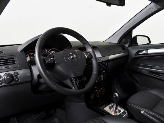 Opel Astra, 1.6 л, Робот, 2012 фото 17