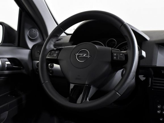 Opel Astra, 1.6 л, Робот, 2012 фото 18