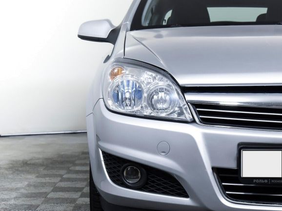 Opel Astra, 1.6 л, Робот, 2012 фото 2