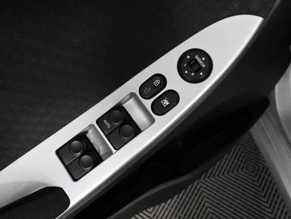 Hyundai Solaris, 1.6 л, МТ, 2011 фото 15