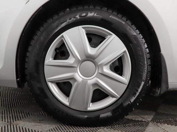 Hyundai Solaris, 1.6 л, МТ, 2011 фото 2