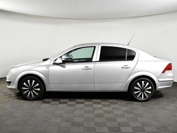 Opel Astra, 1.8 л, АТ, 2010 фото 10