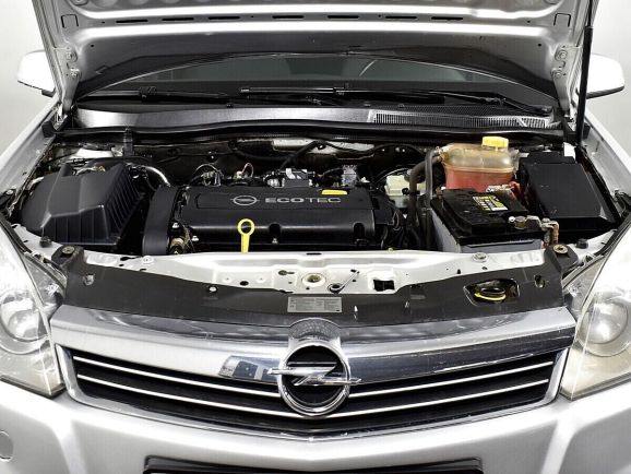 Opel Astra, 1.8 л, АТ, 2010 фото 11