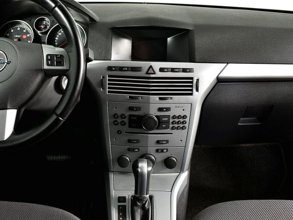 Opel Astra, 1.8 л, АТ, 2010 фото 16