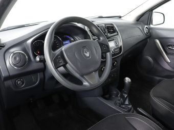 Renault Logan, 1.6 л, МКПП, 2015 фото 11