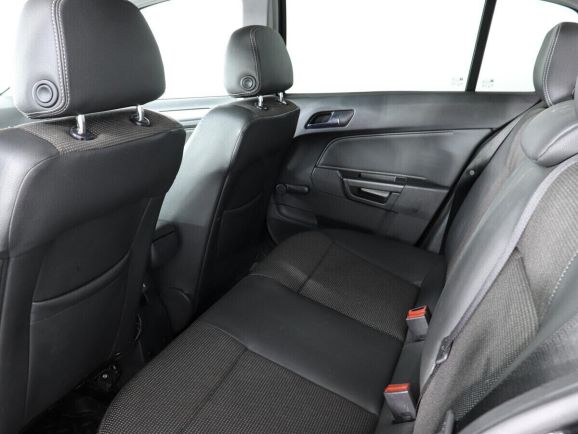 Opel Astra, 1.8 л, АТ, 2012 фото 1