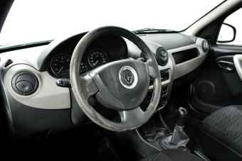 Renault Sandero, 1.6 л, МКПП, 2011 фото 1