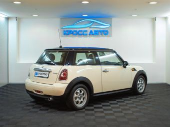 MINI Hatch Cooper, 1.6 л, АКПП, 2012 фото 4