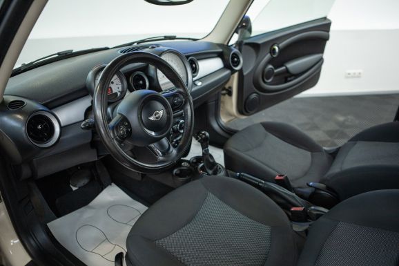 MINI Hatch Cooper, 1.6 л, АТ, 2012 фото 7