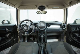 MINI Hatch Cooper, 1.6 л, АКПП, 2012 фото 8