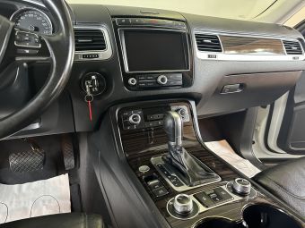 Volkswagen Touareg, 3.0 л, АКПП, 2015 фото 9