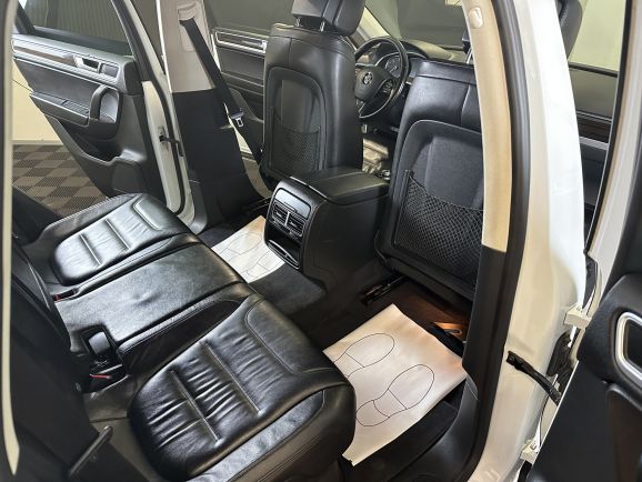 Volkswagen Touareg, 3.0 л, АТ, 2015 фото 2