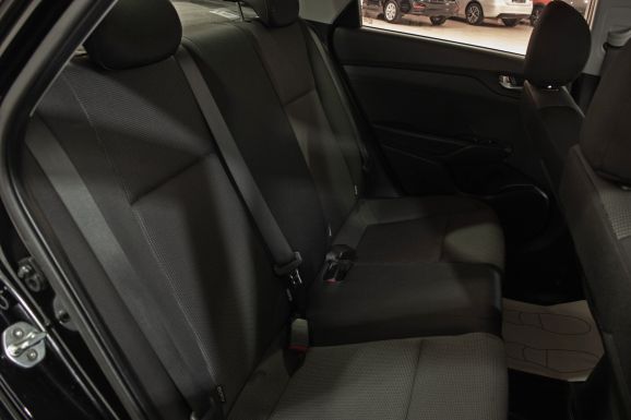 Hyundai Solaris, 1.6 л, АТ, 2017 фото 2