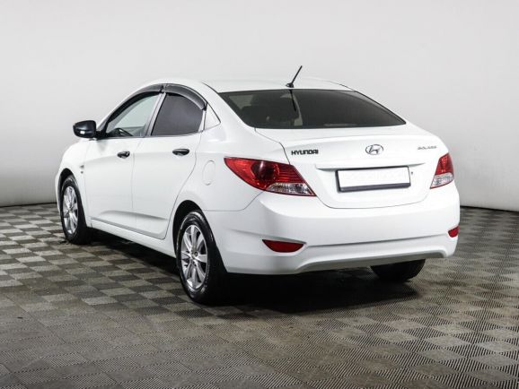 Hyundai Solaris, 1.6 л, МТ, 2011 фото 6