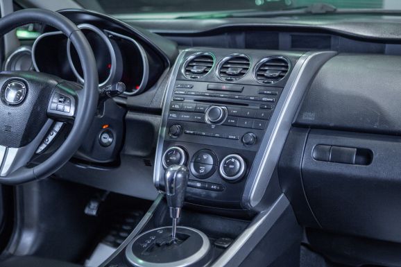 Mazda CX-7, АТ, 2011 фото 2