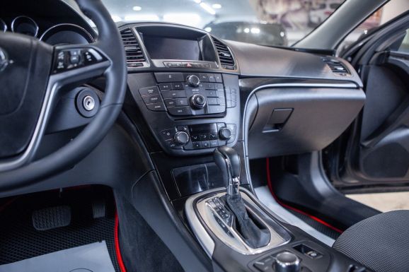 Opel Insignia, АТ, 2013 фото 13