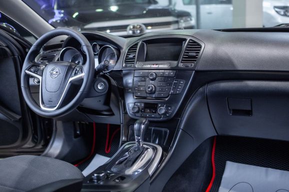 Opel Insignia, АТ, 2013 фото 16