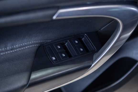 Opel Insignia, АТ, 2013 фото 17