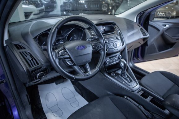 Ford Focus, Робот, 2016 фото 9