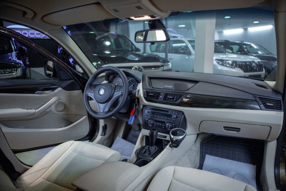 BMW X1, АТ, 2011 фото 7