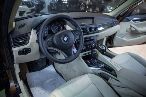 BMW X1, АТ, 2011 фото 9