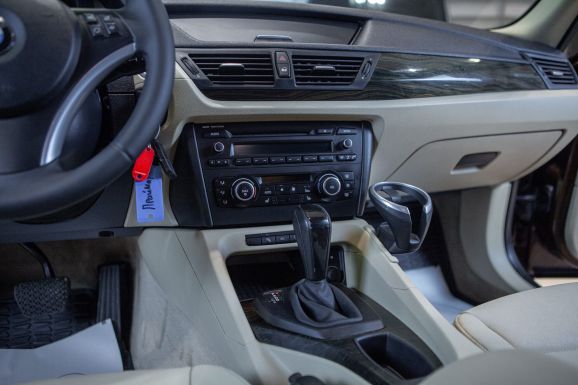 BMW X1, АТ, 2011 фото 14
