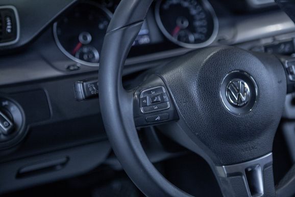 Volkswagen Passat, Робот, 2013 фото 11