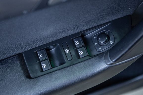 Volkswagen Passat, Робот, 2013 фото 2