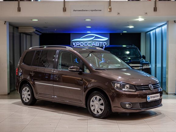 Volkswagen Touran, Робот, 2010 фото 5