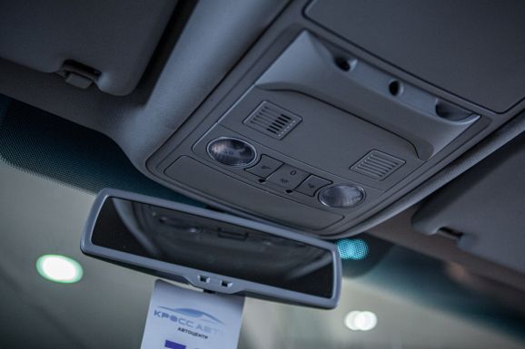 Volkswagen Touran, Робот, 2010 фото 12