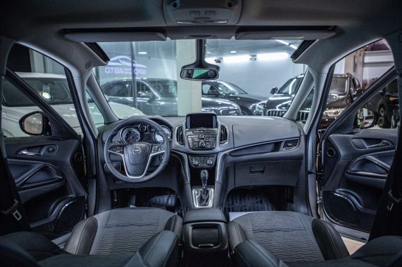 Opel Zafira, АТ, 2013 фото 9